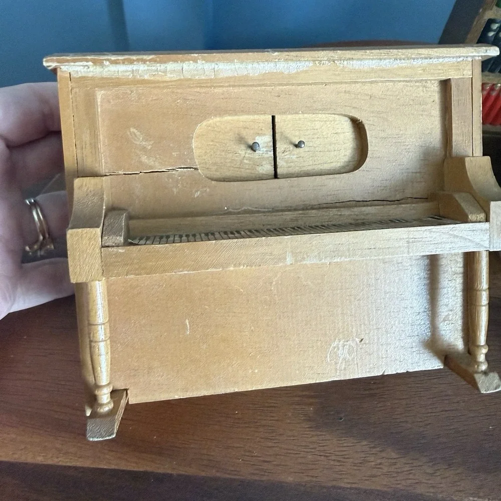 Vintage Dollhouse Miniature Furniture Lot Piano Music Box Sewing‎ Machine Mirror